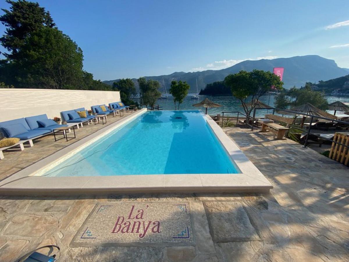 Blue Water Apartment Zrnovo Bagian luar foto