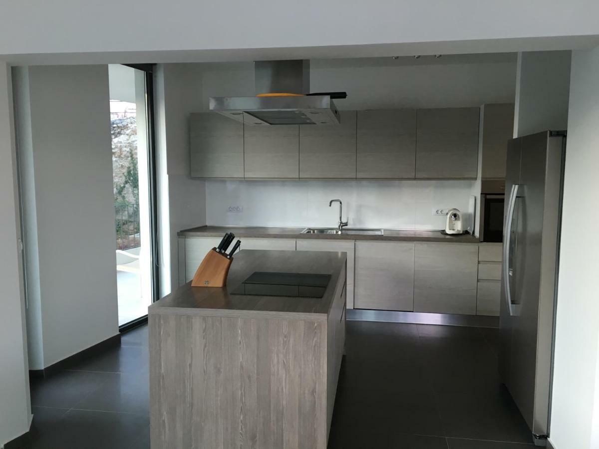 Blue Water Apartment Zrnovo Bagian luar foto